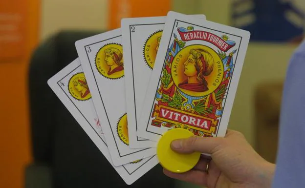 Juego de cartas para dos baraja española